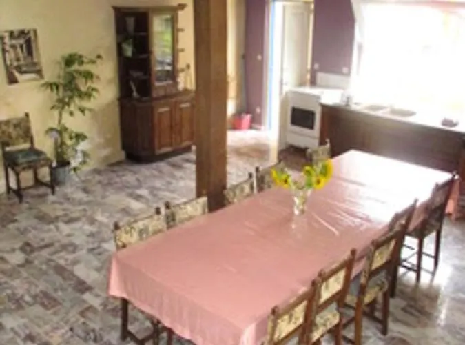 Maison Spacieuse Au Coeur De Avec Jardin Дом отдыха *